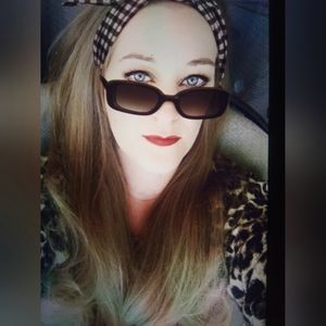 Follow this listing to be notified when I go live.